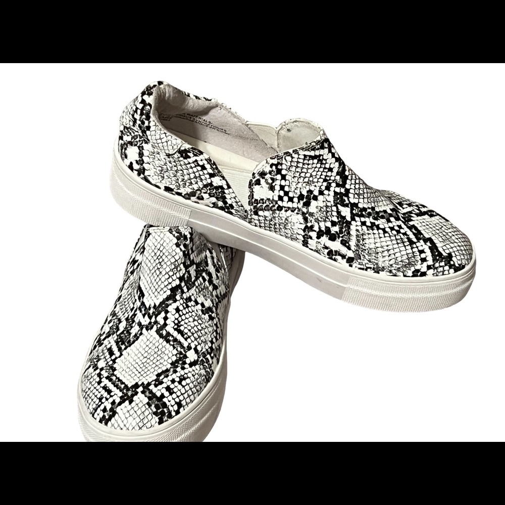 Never used , size 6!